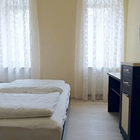 New Life Hostel *